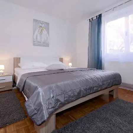 Marika Apartment