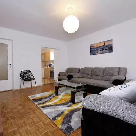 Marika Apartment *