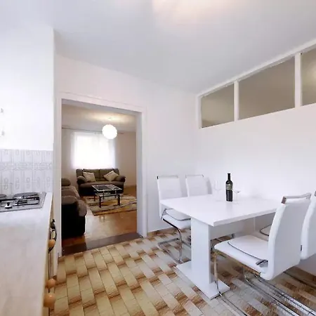 Apartment Marika *